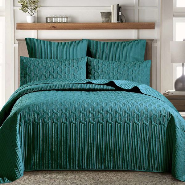 Waterfall Green Queen Quilt Set