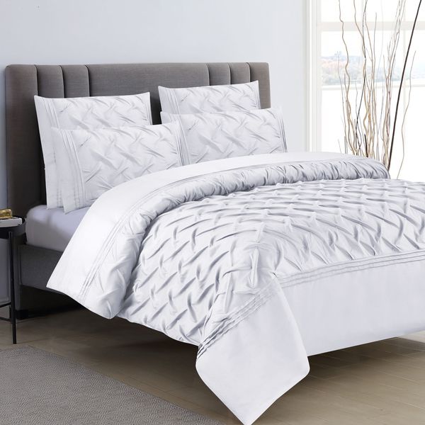 Deluxe White Double Pintuck Duvet Set
