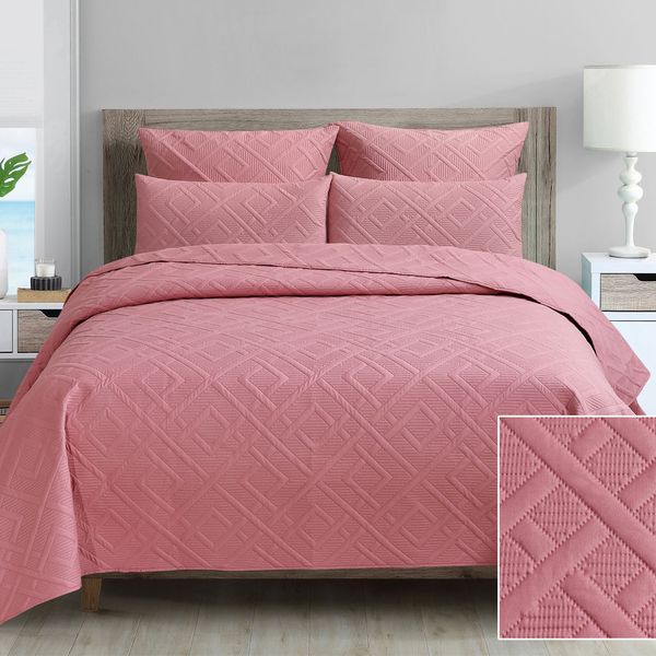 Diamond Pink Queen Quilt Set