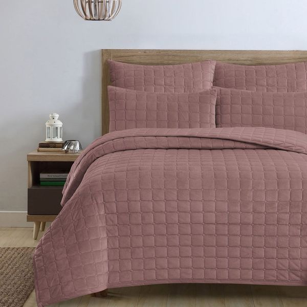 Velvet Misty Pink King Quilt Set