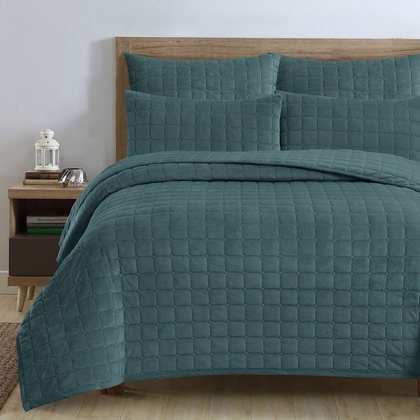 Velvet Teal Green Queen Quilt Set